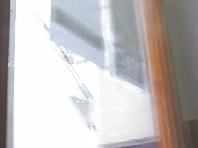 பிளாக் ஸ்ட்ரிப்பர் டாக்ஸியின் பின் இருக்கையில் சிக்கிக்கொண்டார்